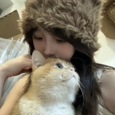 有色彩的女子